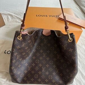 Authentic Louis Vuitton Graceful MM leather handbag